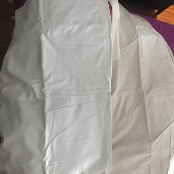 Two (2) King Size bed Duvet Cover! - Picture 2 of 6